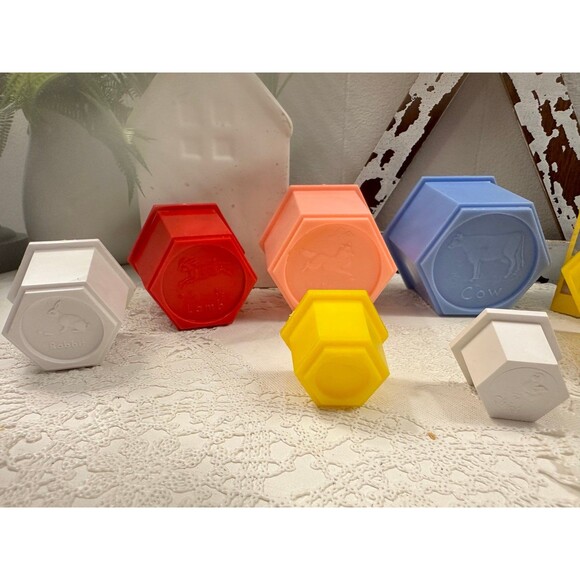 Vintage 1953 Child Guidance Nesting Hexagon Animal Blocks Complete W/Box & Book - Picture 4 of 10